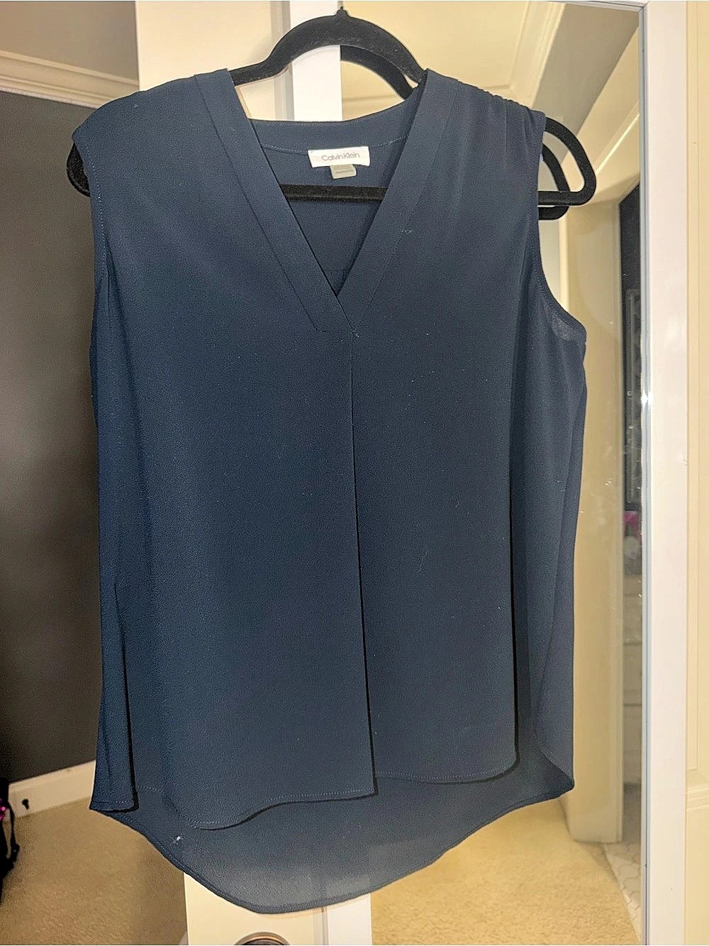 Calvin Klein Sleeveless V-Neck Pleated Front Blouse Blue Petite